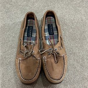 Women’s sperrys